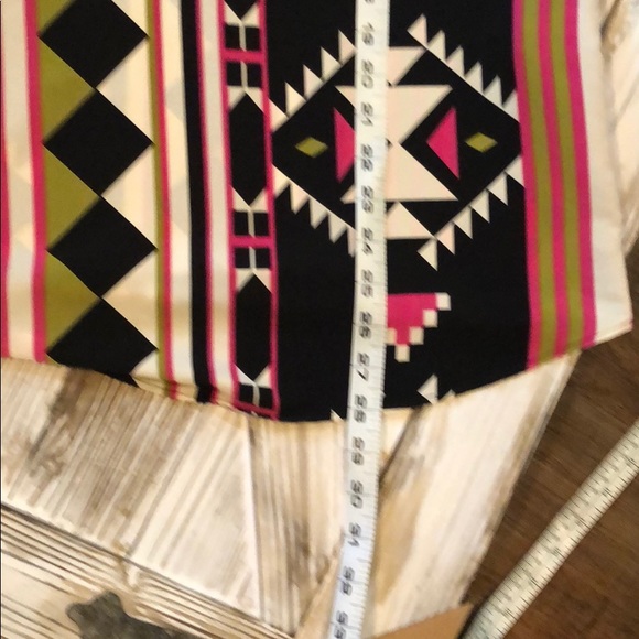 Geometric tunic - Picture 2 of 8